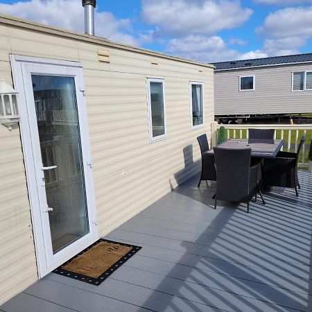 Living Easy Staycations At Tattershall Lakes 외부 사진