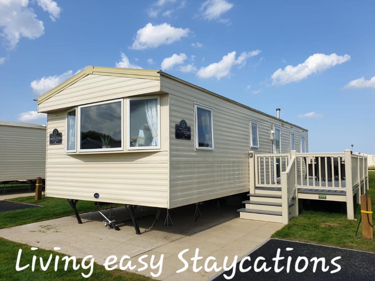 Living Easy Staycations At Tattershall Lakes 외부 사진