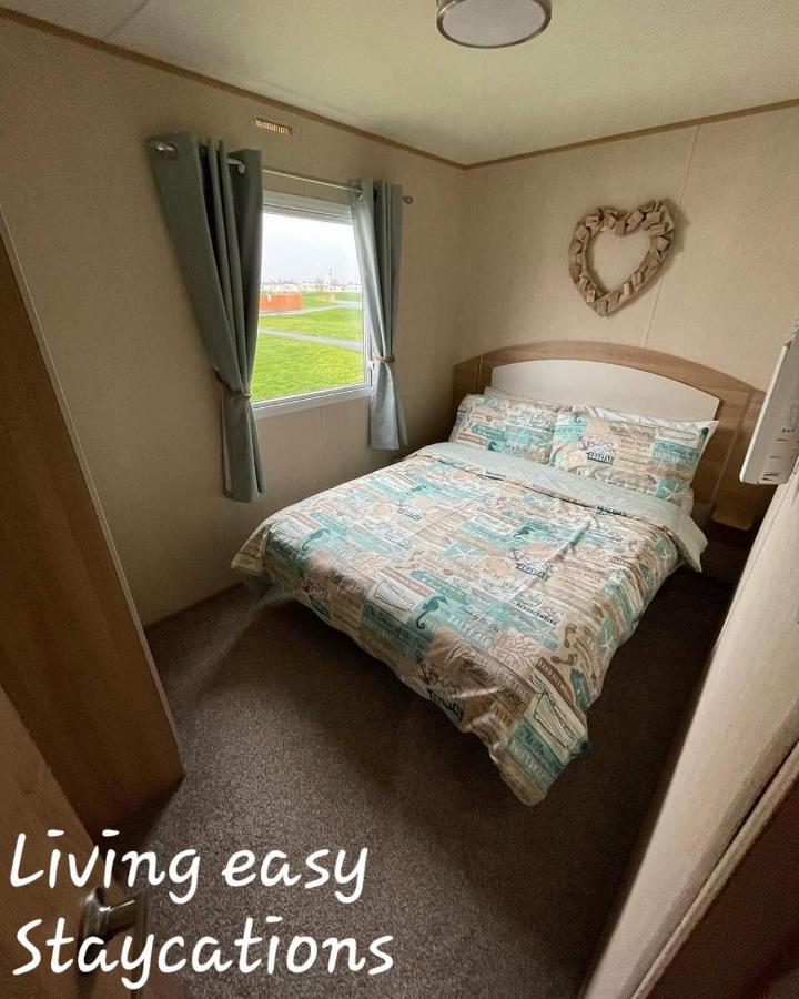 Living Easy Staycations At Tattershall Lakes 외부 사진