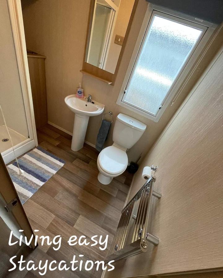 Living Easy Staycations At Tattershall Lakes 외부 사진