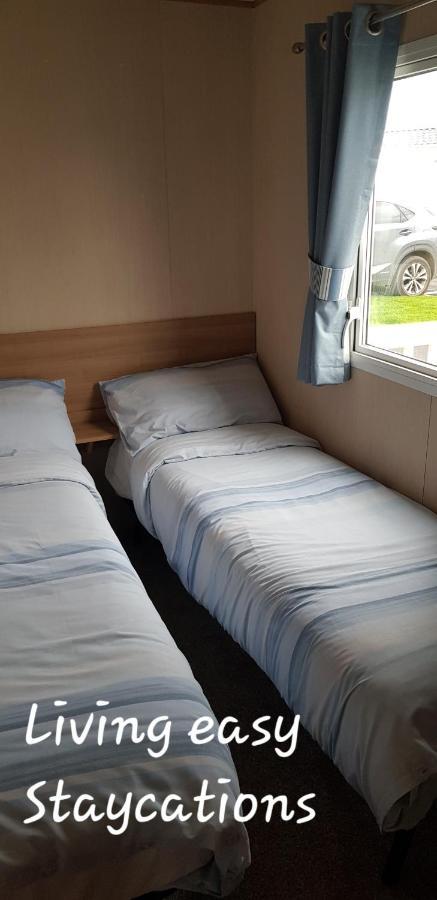 Living Easy Staycations At Tattershall Lakes 외부 사진