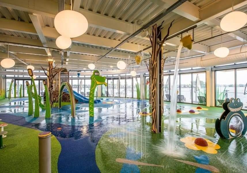 Living Easy Staycations At Tattershall Lakes 외부 사진